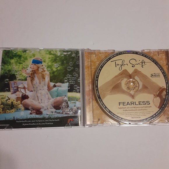 Taylor Swift Fearless CD 2008 and Just For You DVD - Picture 3 of 12